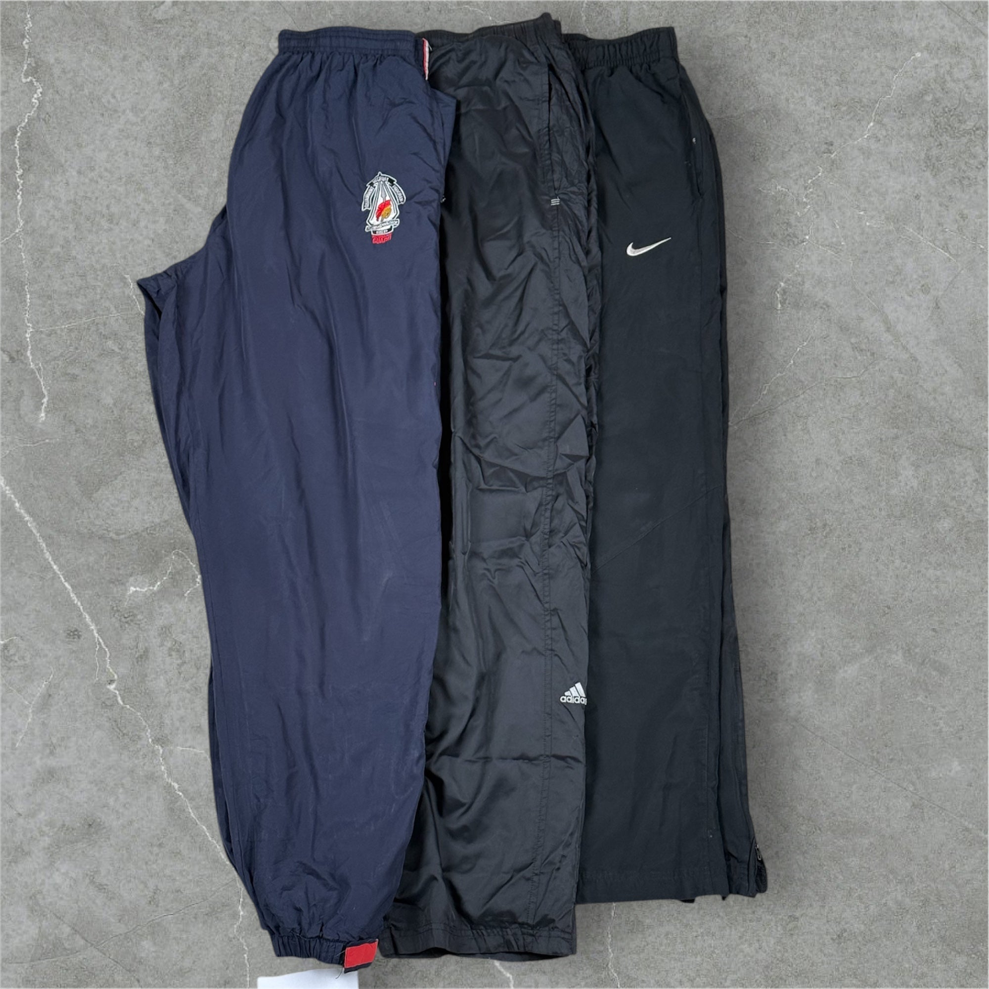 3x Trackpants