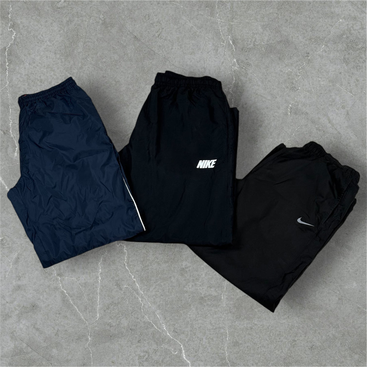 3x Trackpants